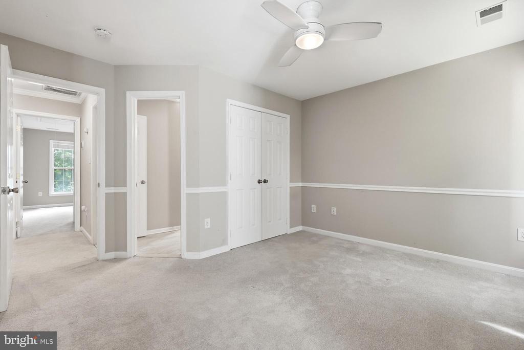 12106 QUICK FOX LANE