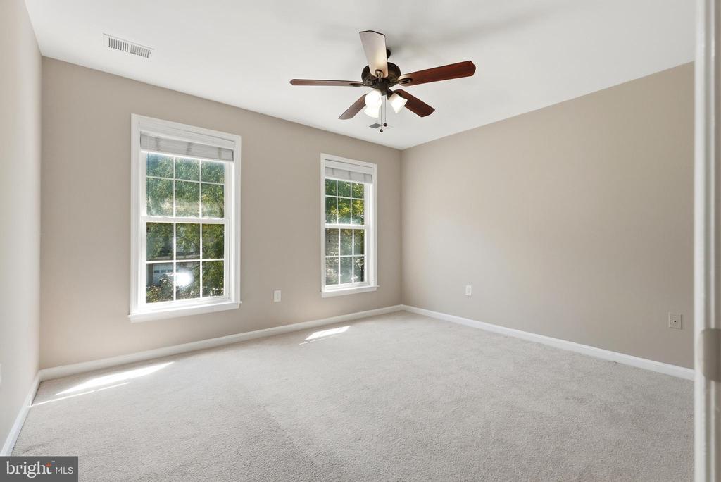 12106 QUICK FOX LANE