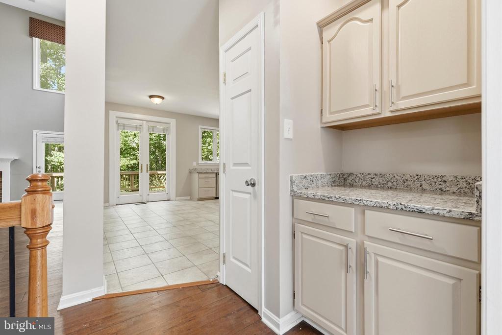 12106 QUICK FOX LANE