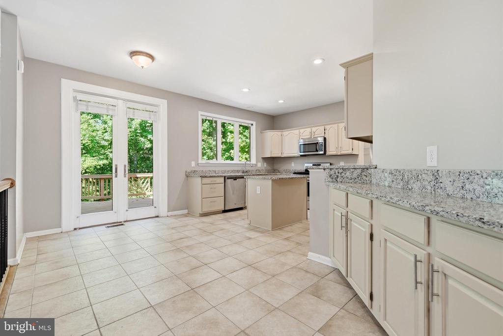 12106 QUICK FOX LANE