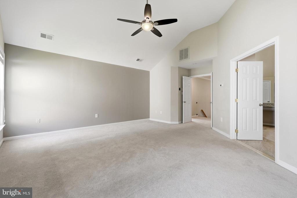 12106 QUICK FOX LANE