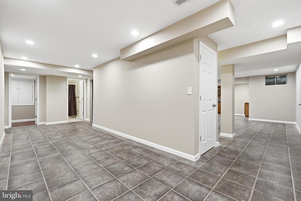 12106 QUICK FOX LANE