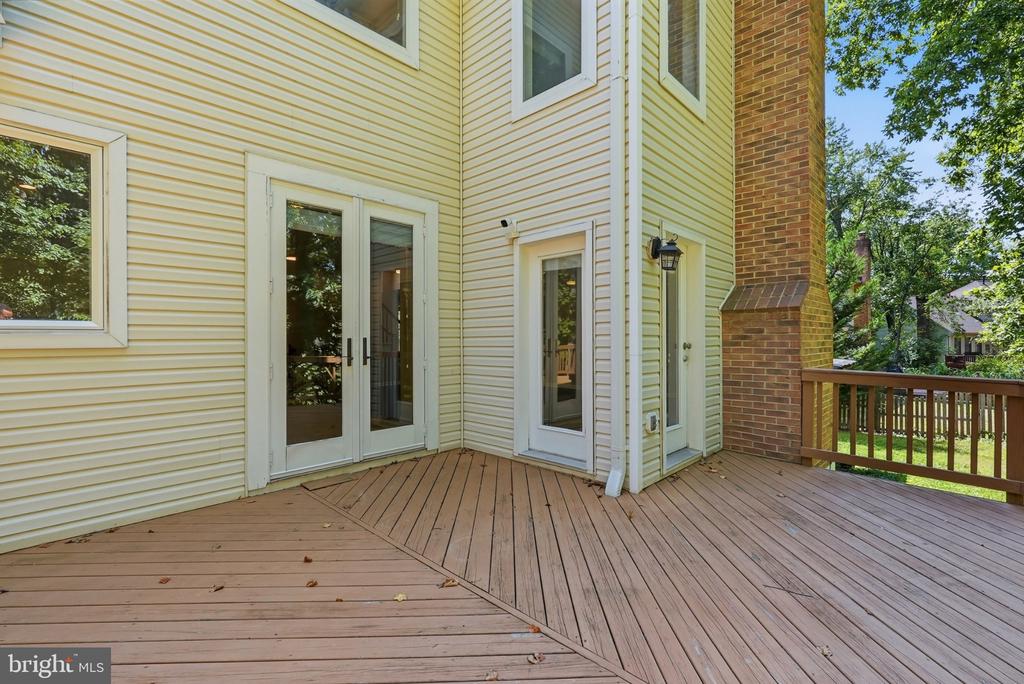 12106 QUICK FOX LANE
