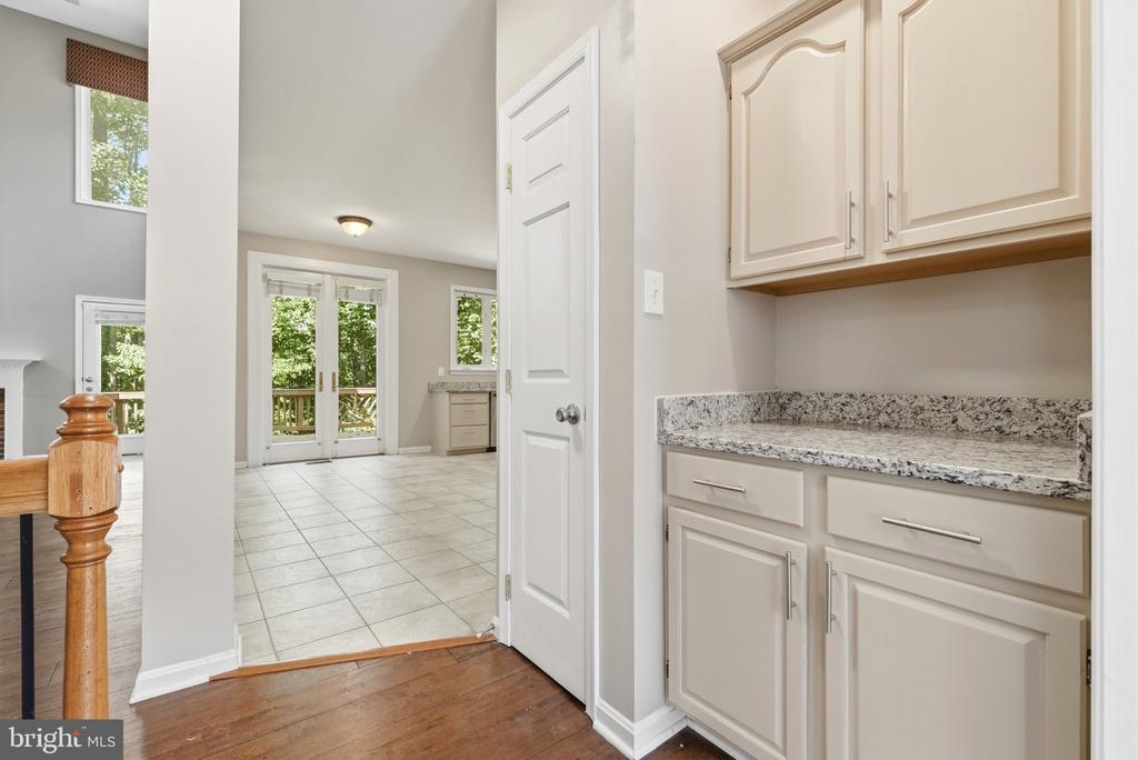 12106 QUICK FOX LANE