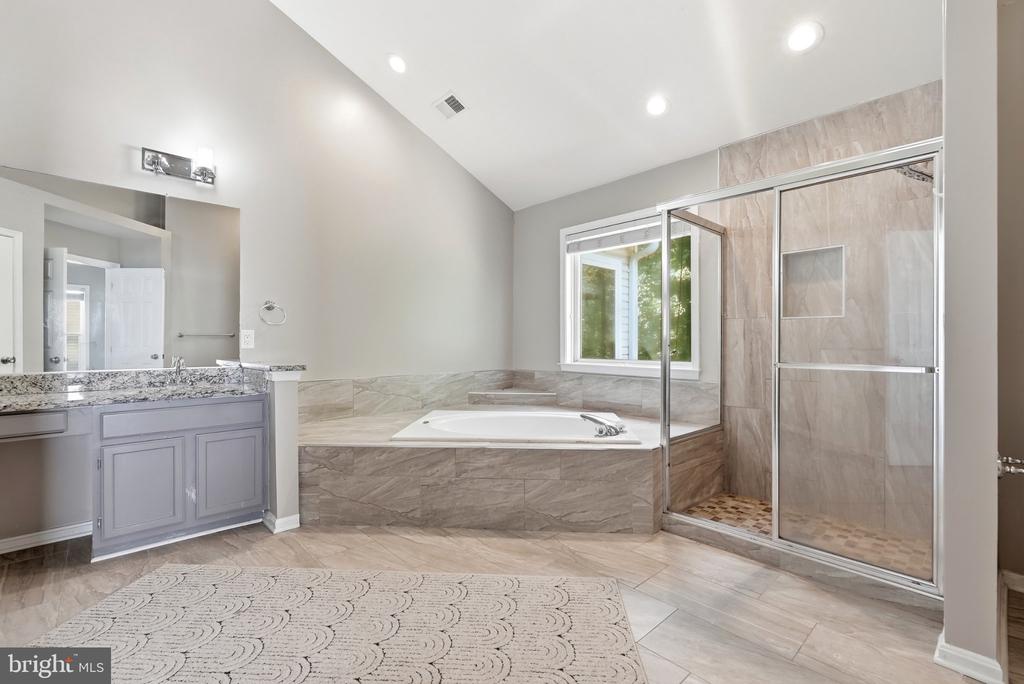 12106 QUICK FOX LANE
