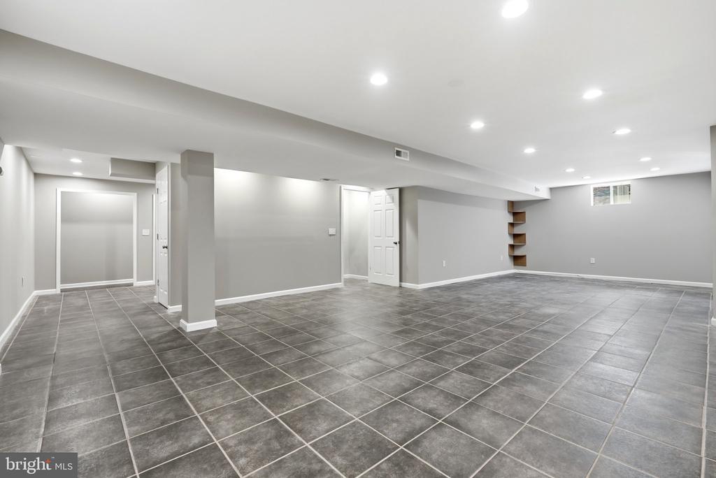 12106 QUICK FOX LANE