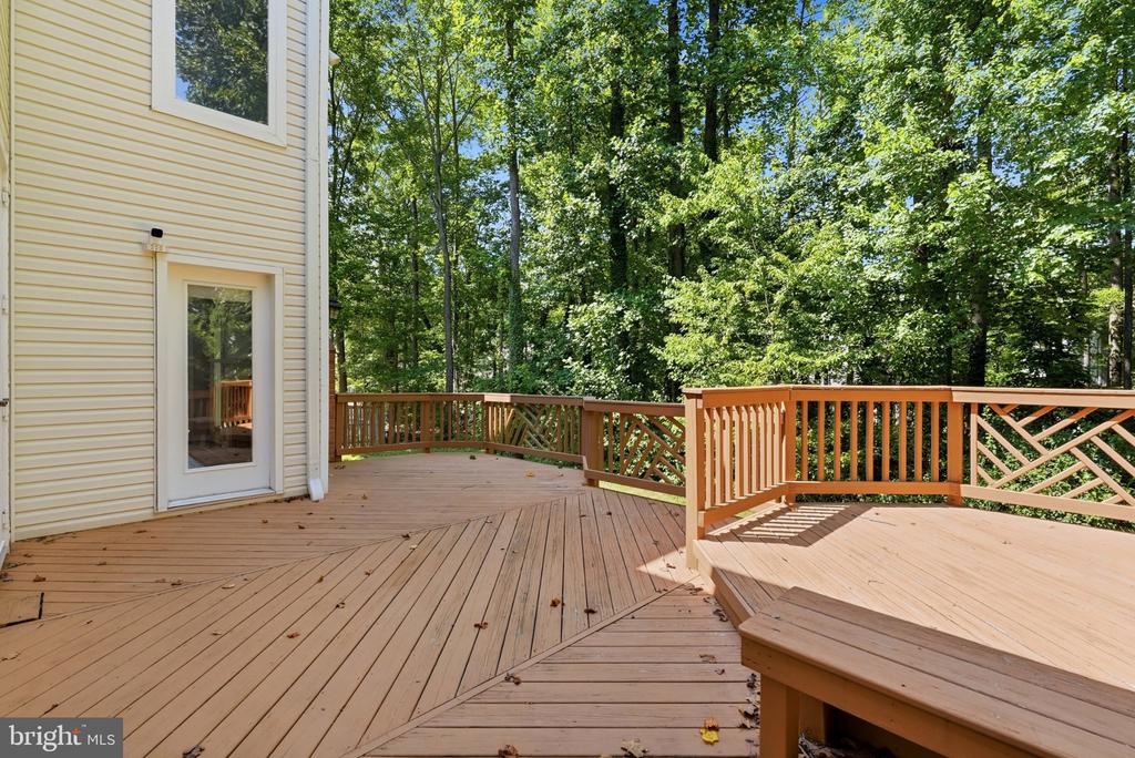 12106 QUICK FOX LANE