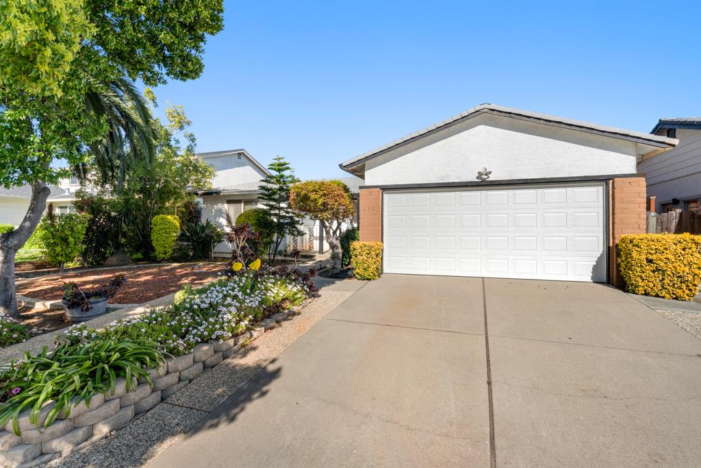 685 FARAONE Drive