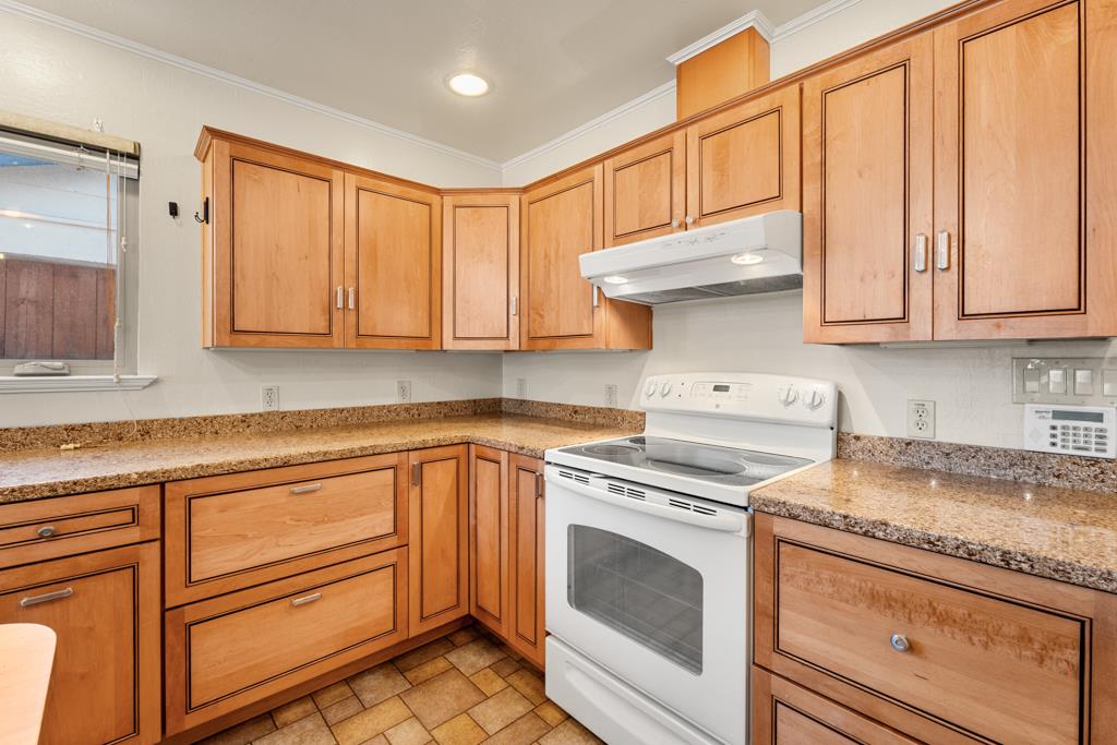 685 FARAONE Drive