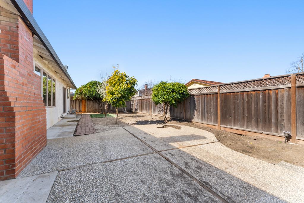 685 FARAONE Drive