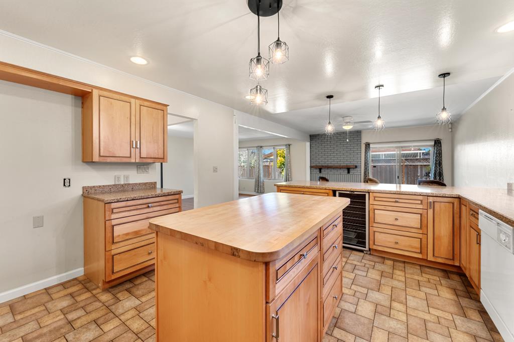 685 FARAONE Drive