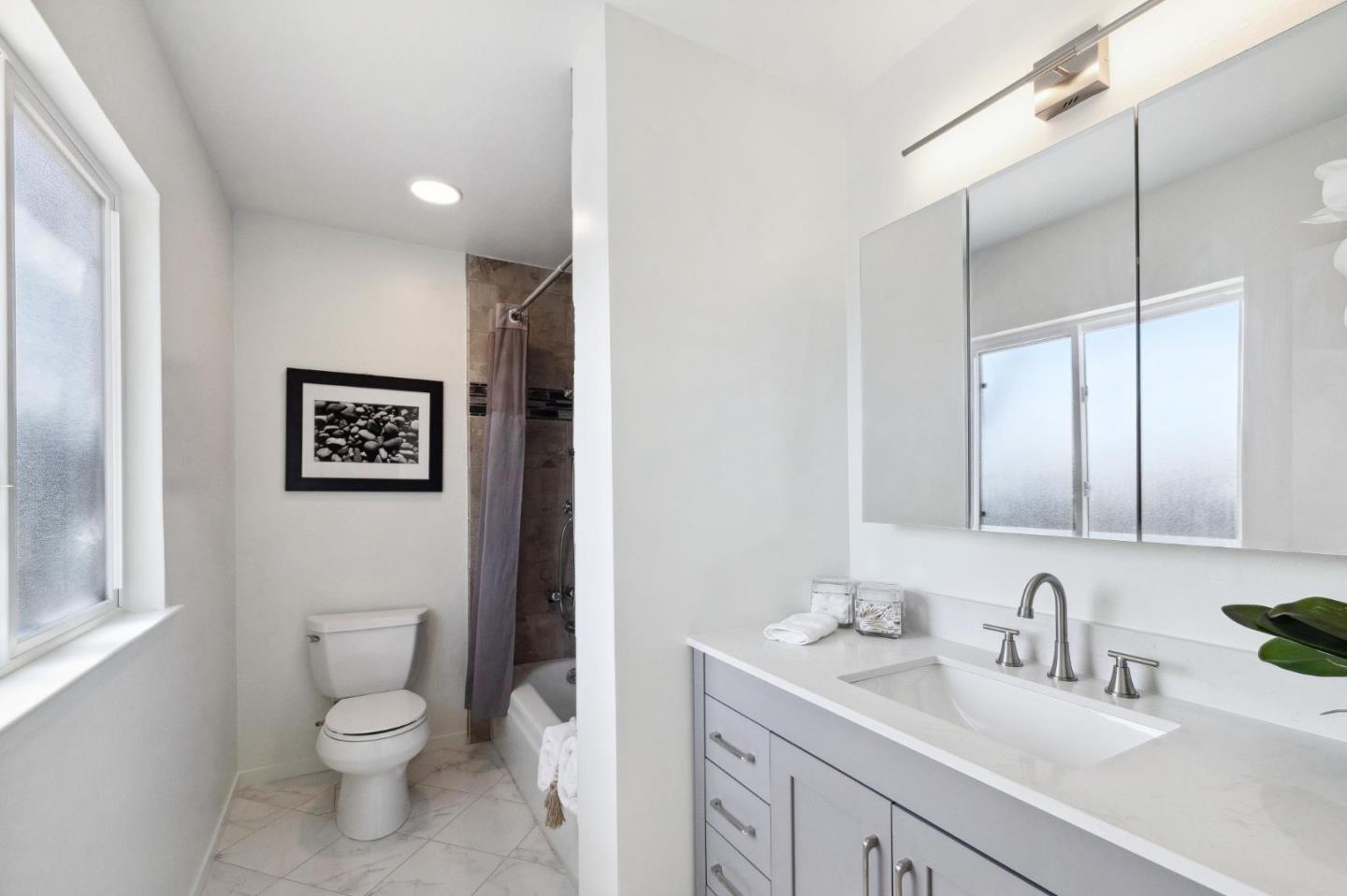 5204 Admiralty LN