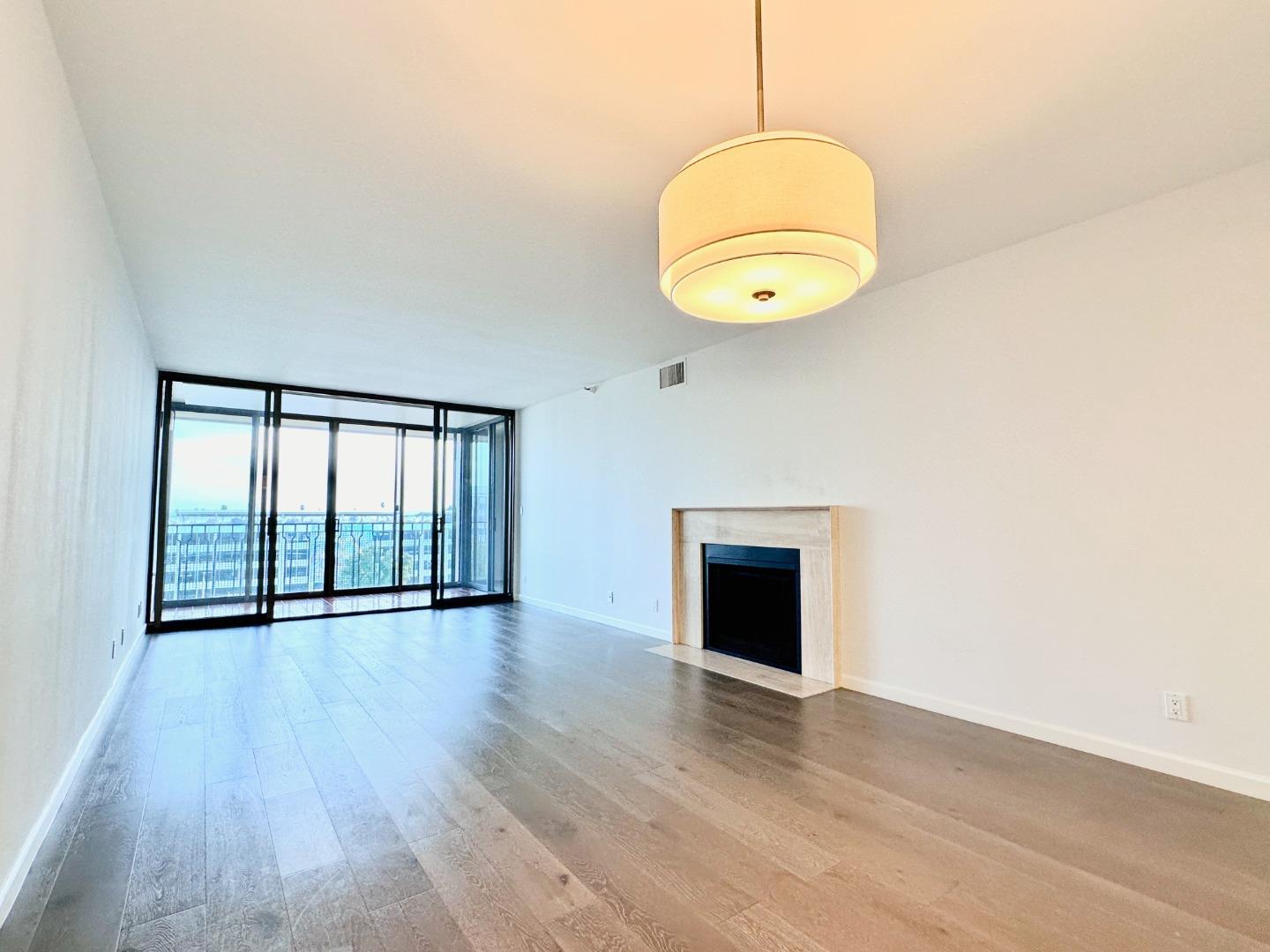 555 Laurel AVE 527