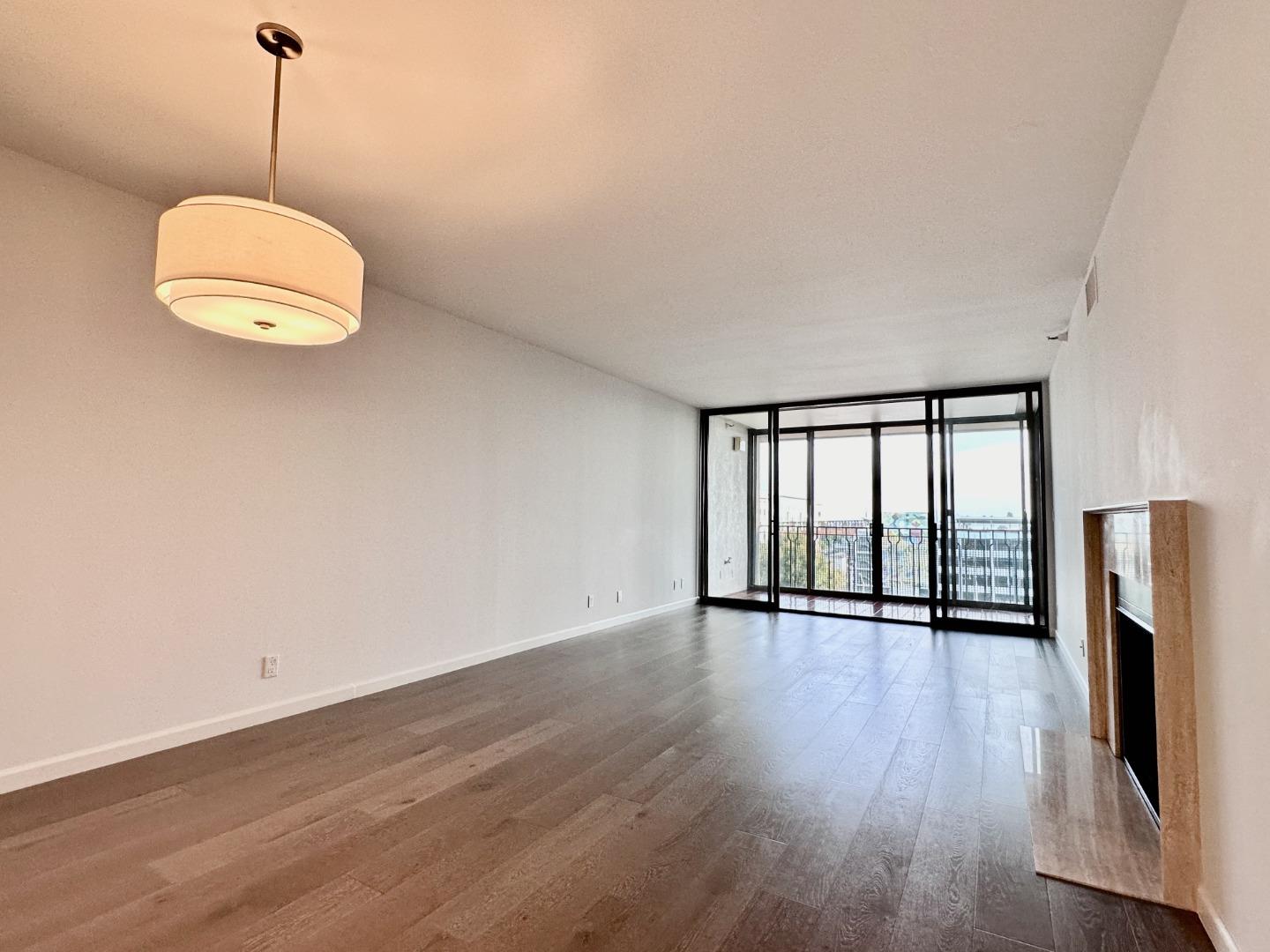 555 Laurel AVE 527