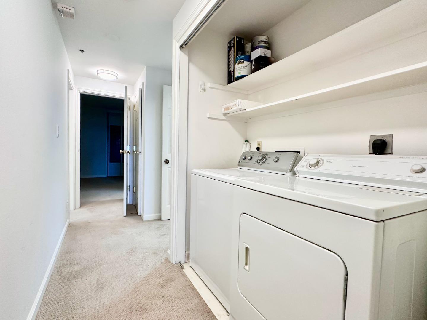 555 Laurel AVE 527