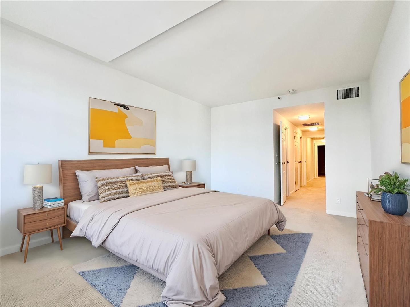 555 Laurel AVE 527