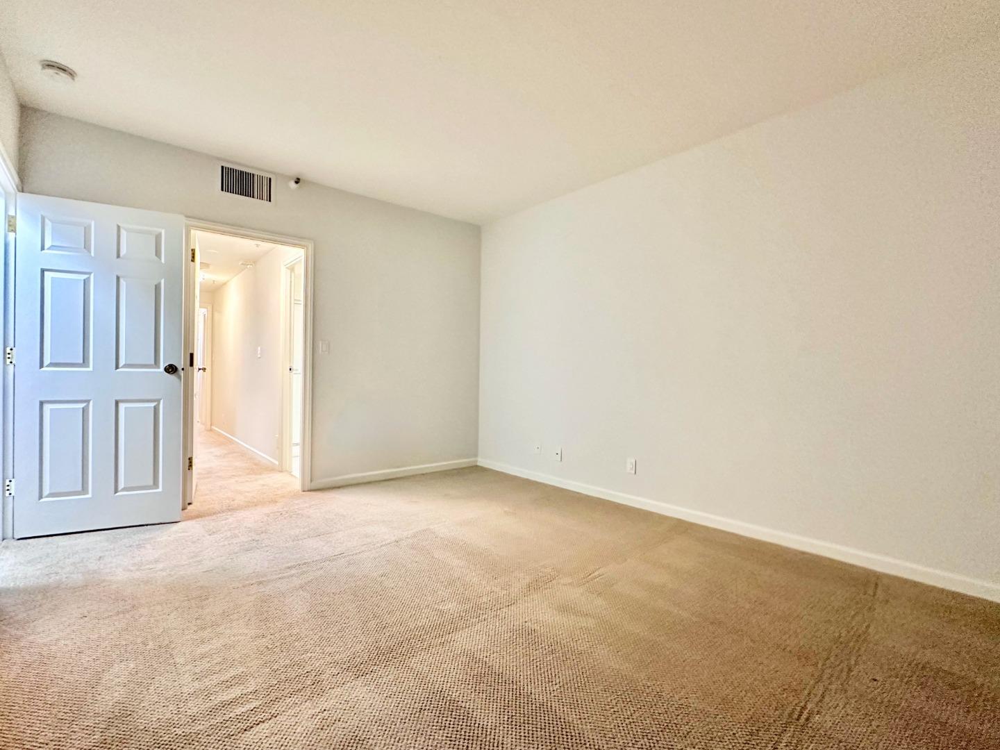 555 Laurel AVE 527