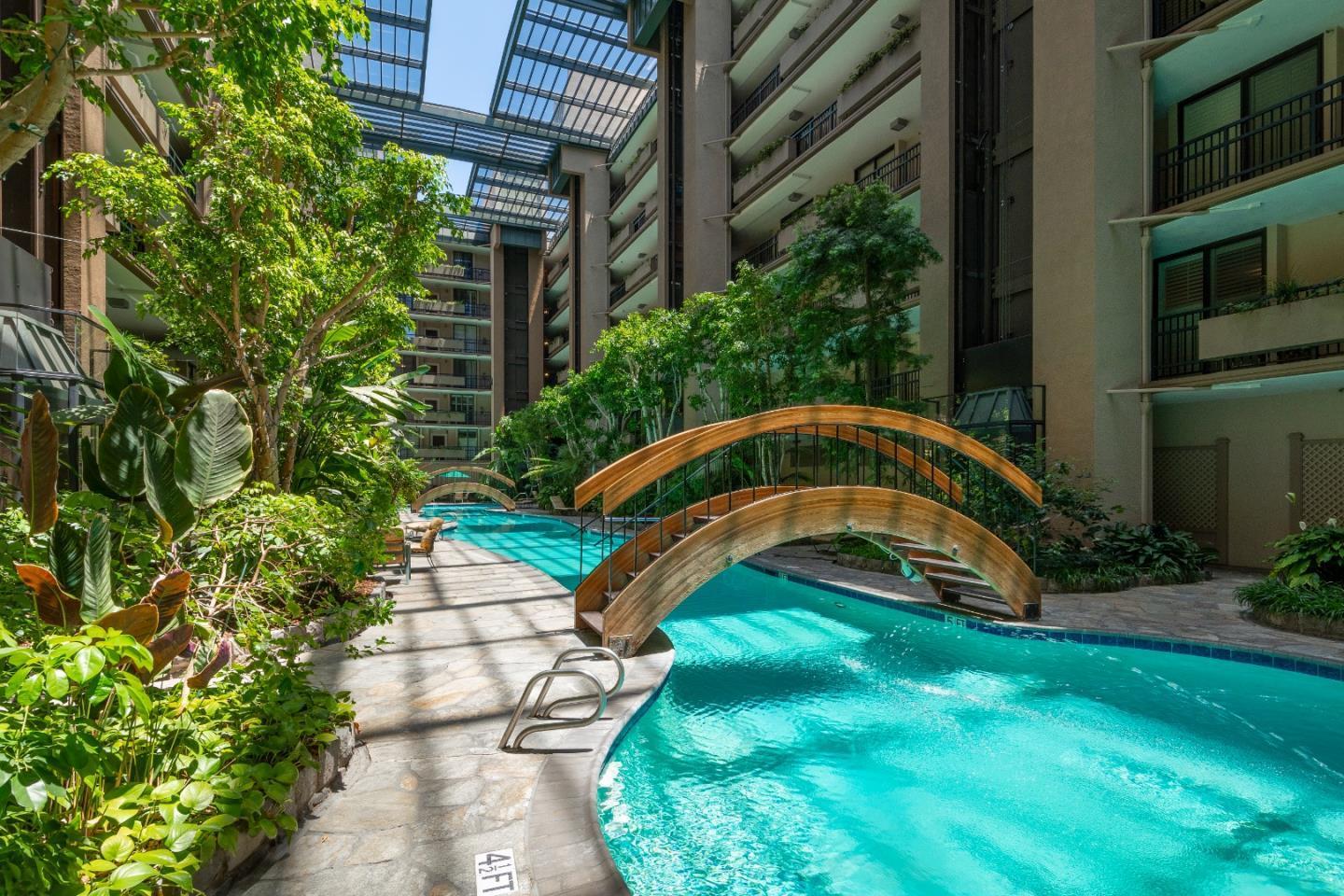 555 Laurel AVE 527