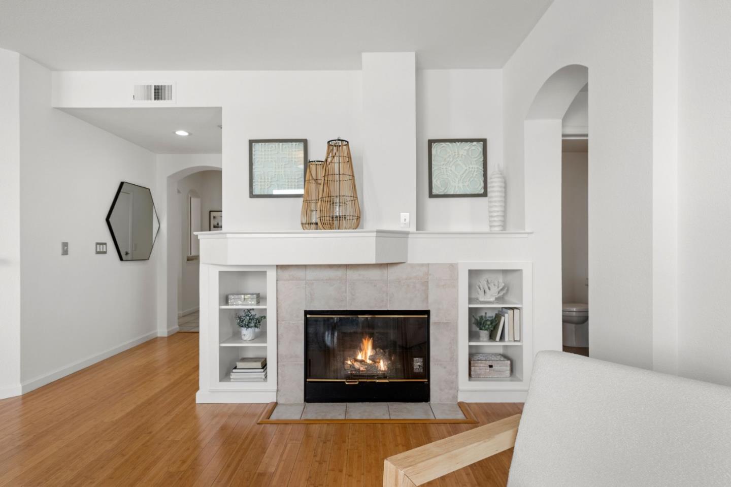 300 Baltic CIR 306