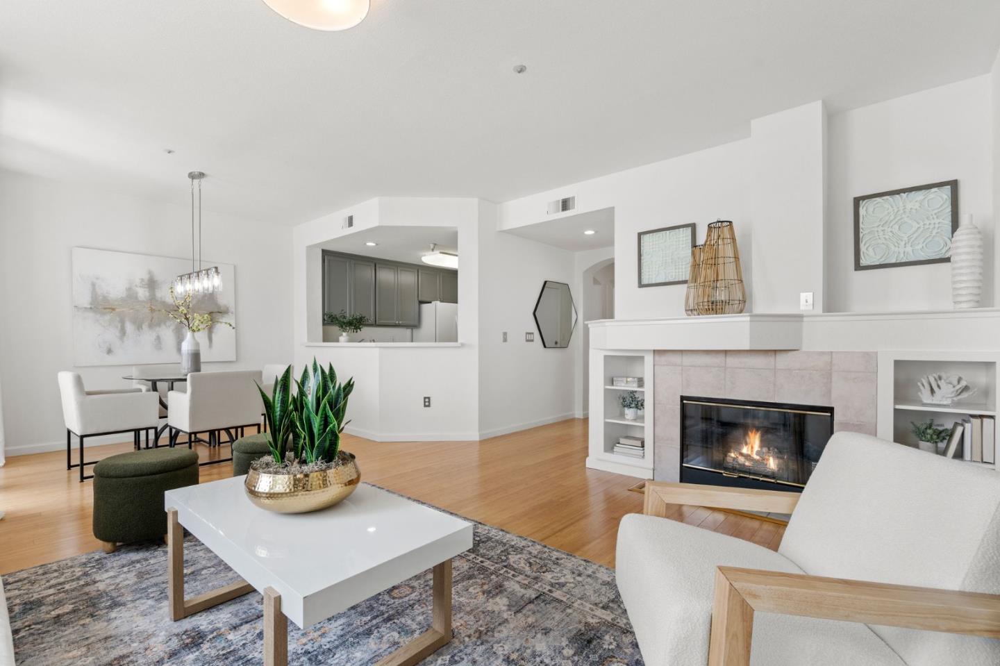 300 Baltic CIR 306