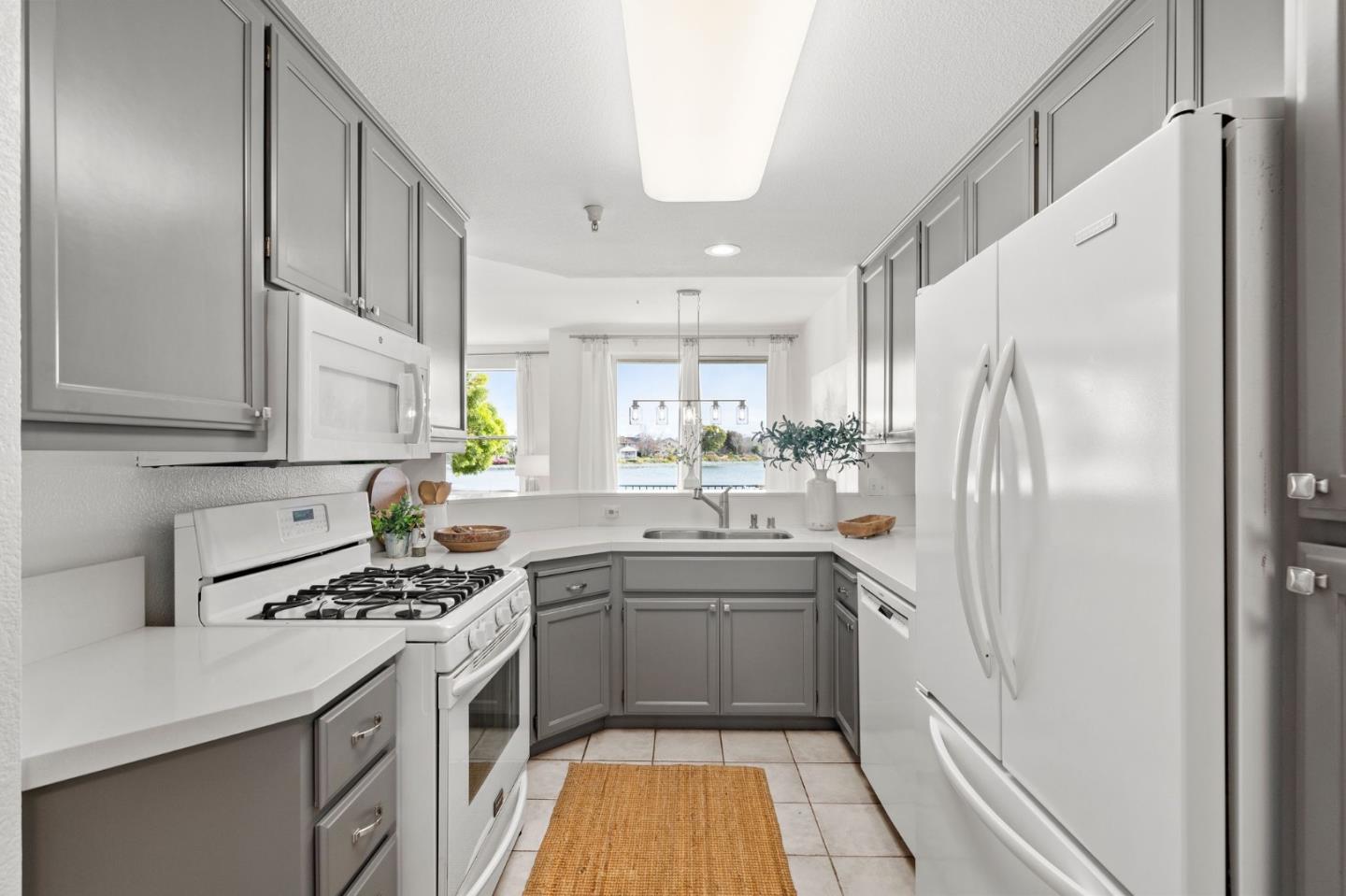 300 Baltic CIR 306