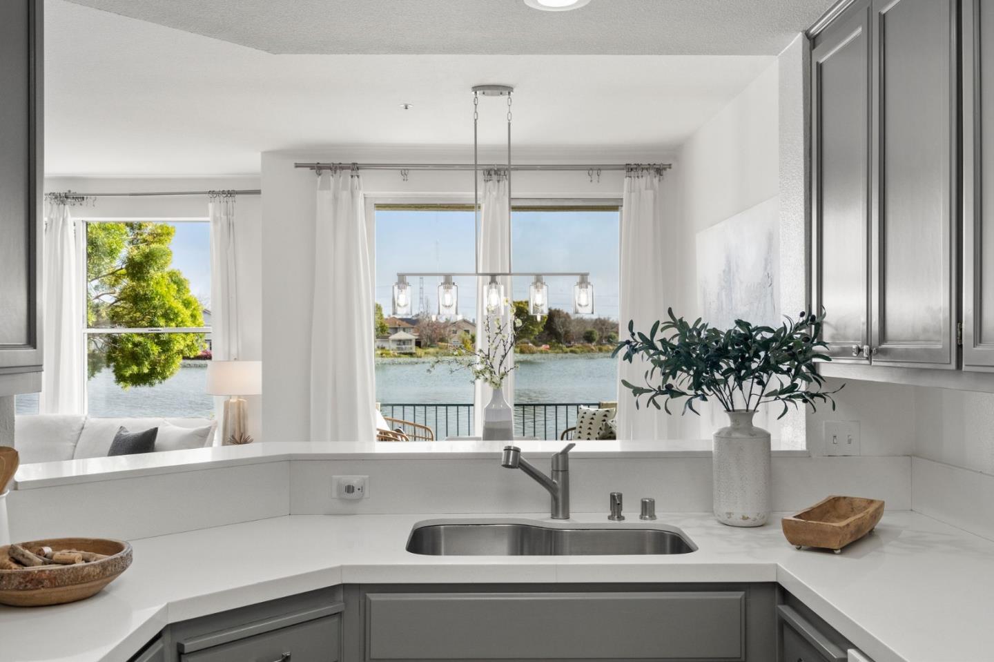 300 Baltic CIR 306