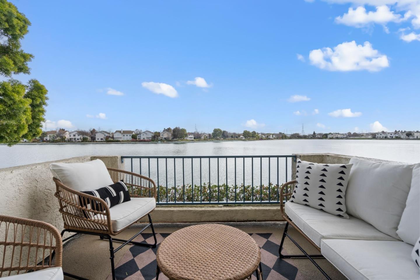 300 Baltic CIR 306