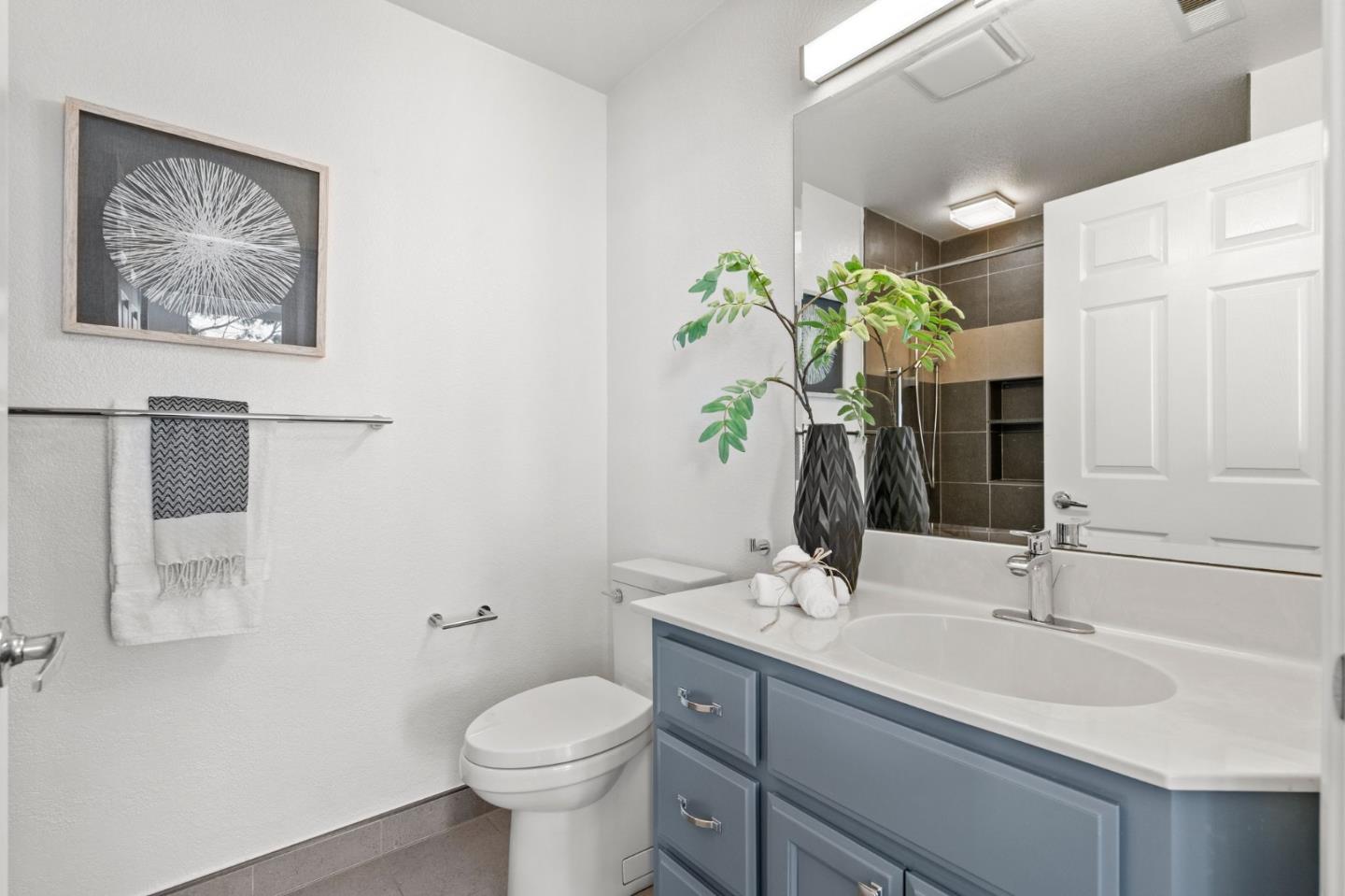 300 Baltic CIR 306