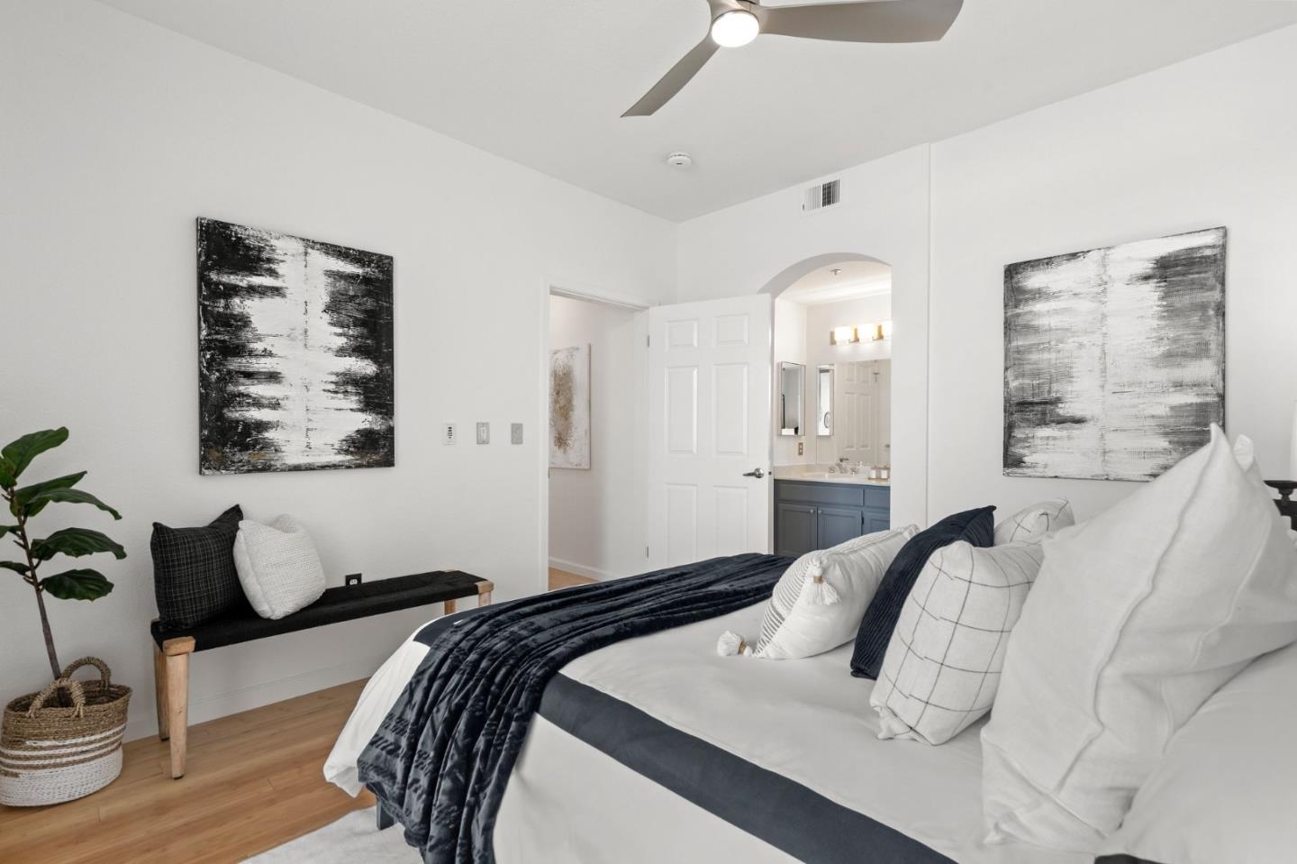 300 Baltic CIR 306