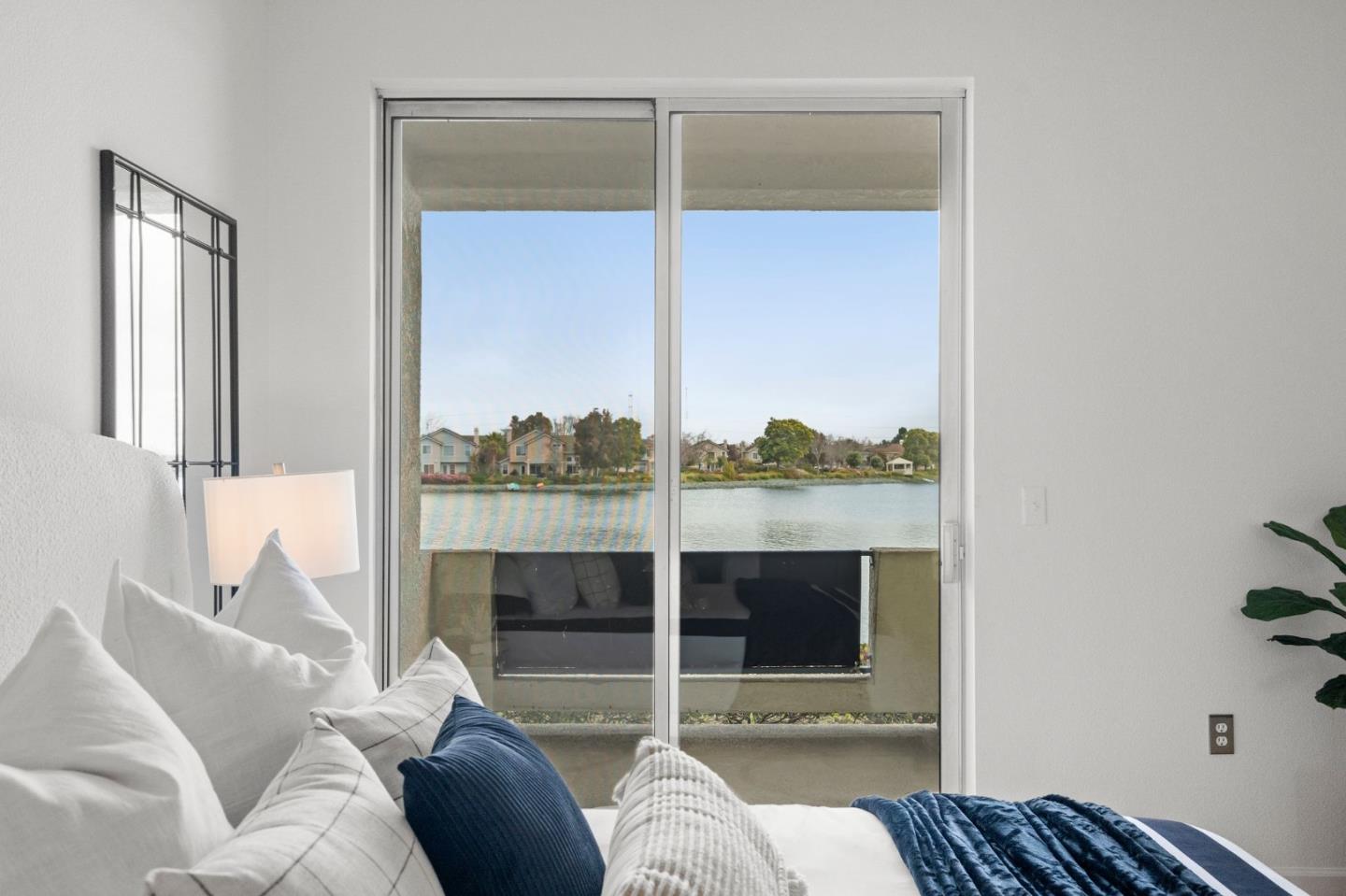 300 Baltic CIR 306