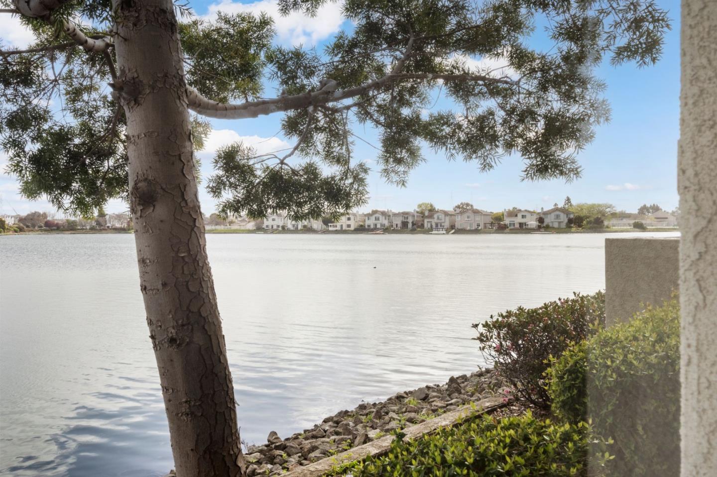 300 Baltic CIR 306
