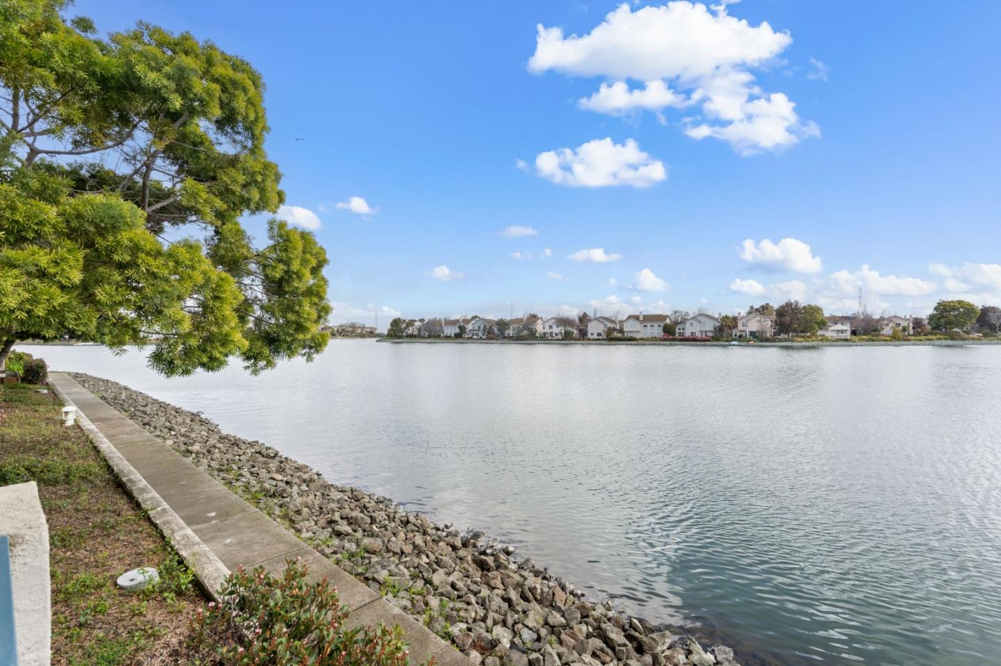 300 Baltic CIR 306