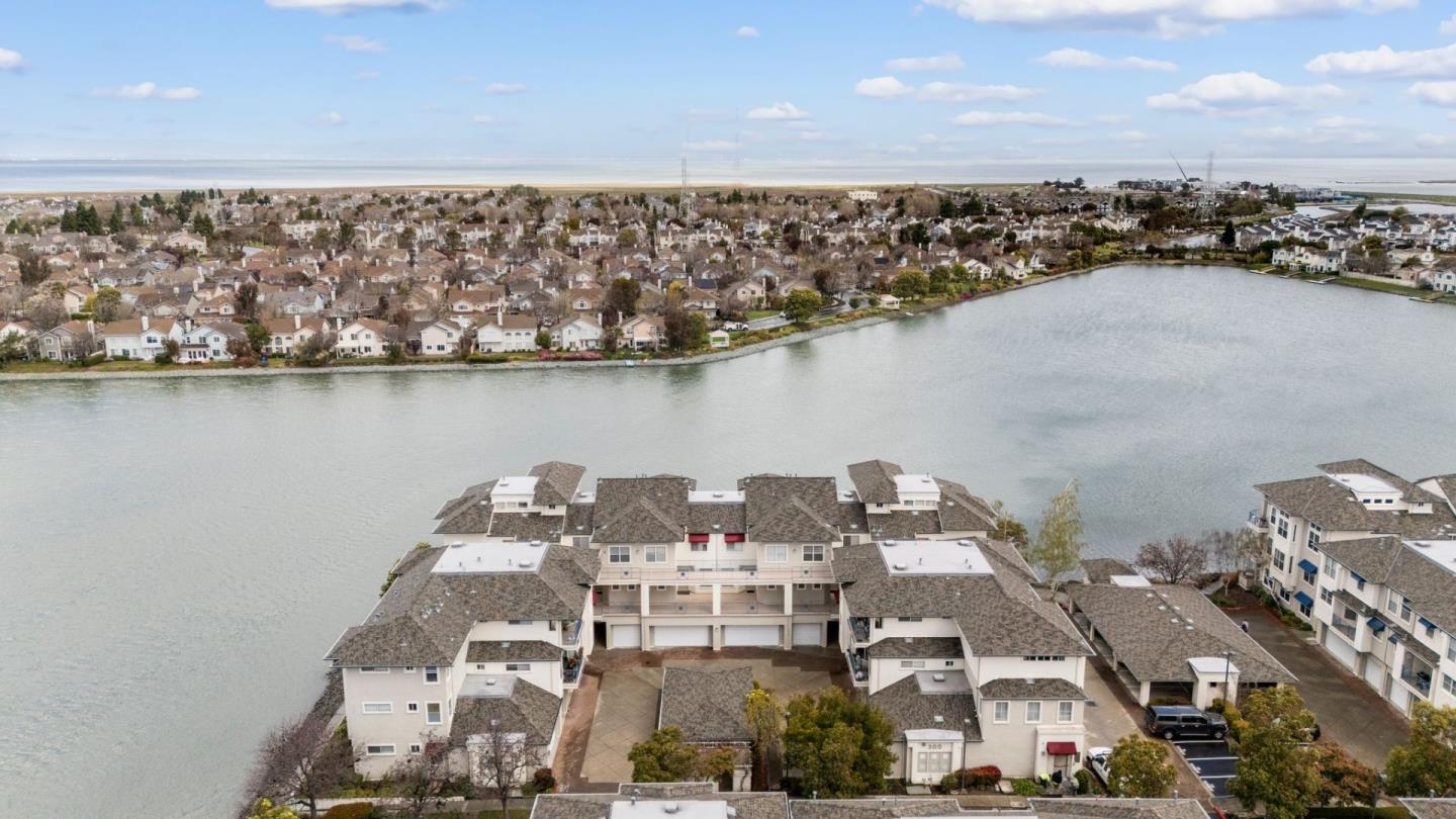 300 Baltic CIR 306