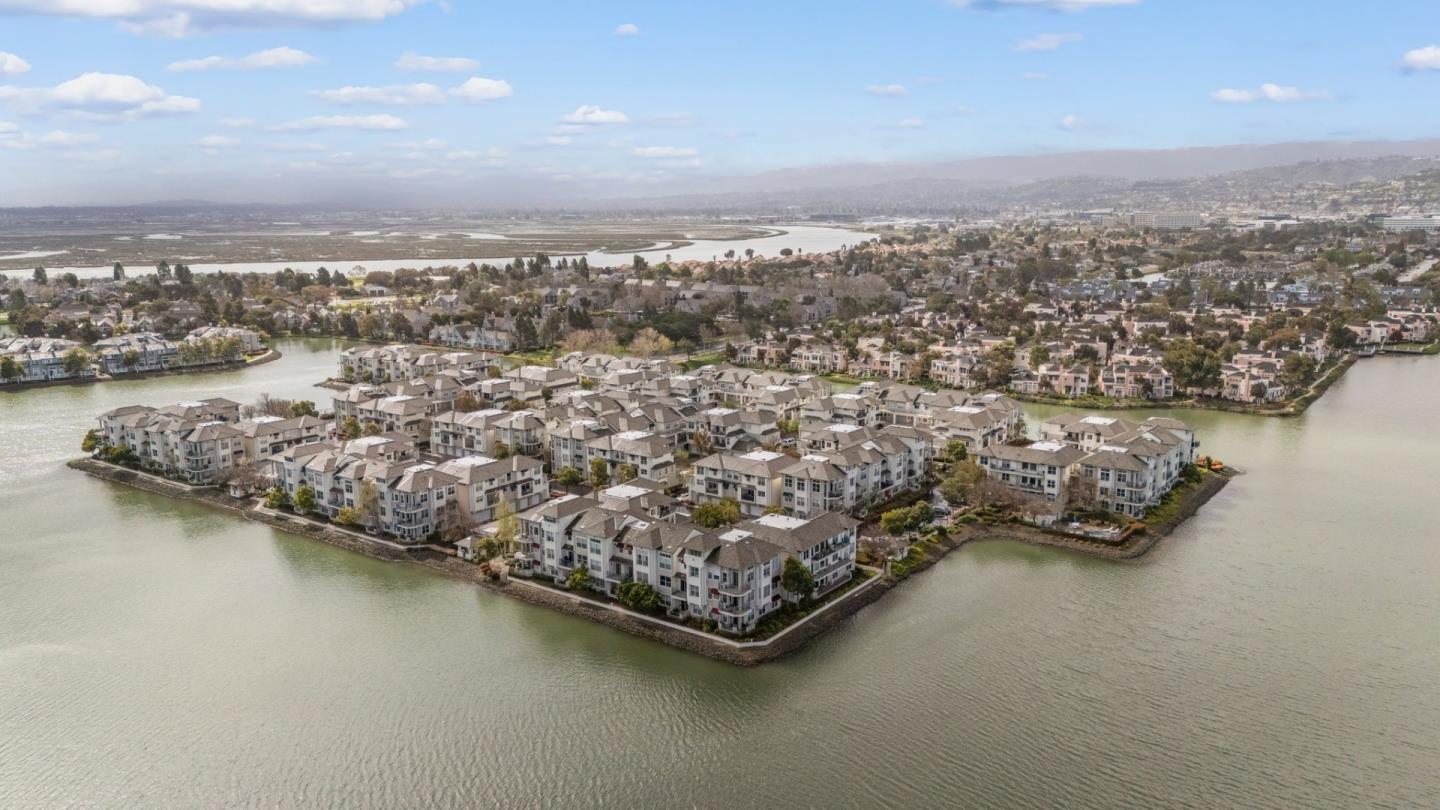 300 Baltic CIR 306