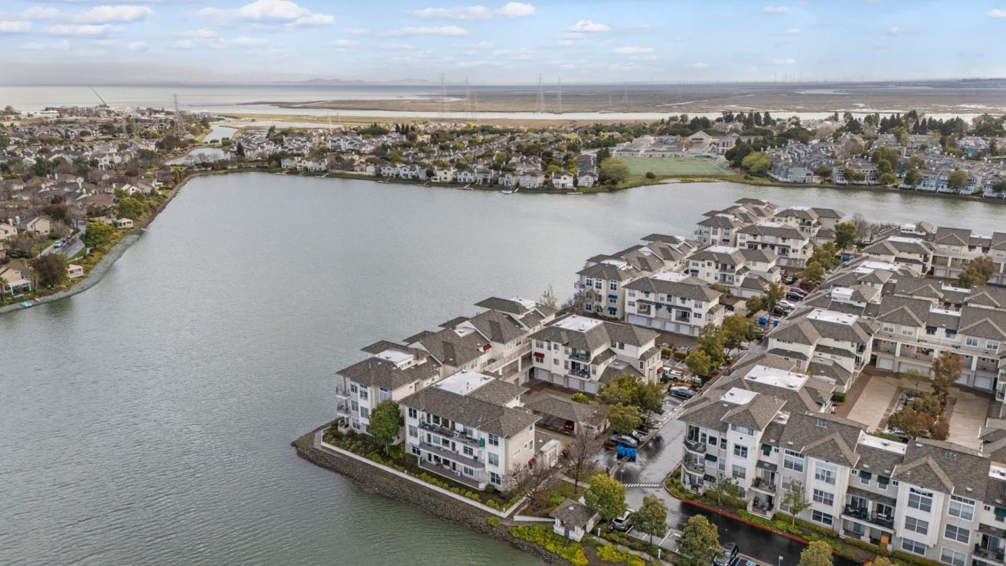 300 Baltic CIR 306