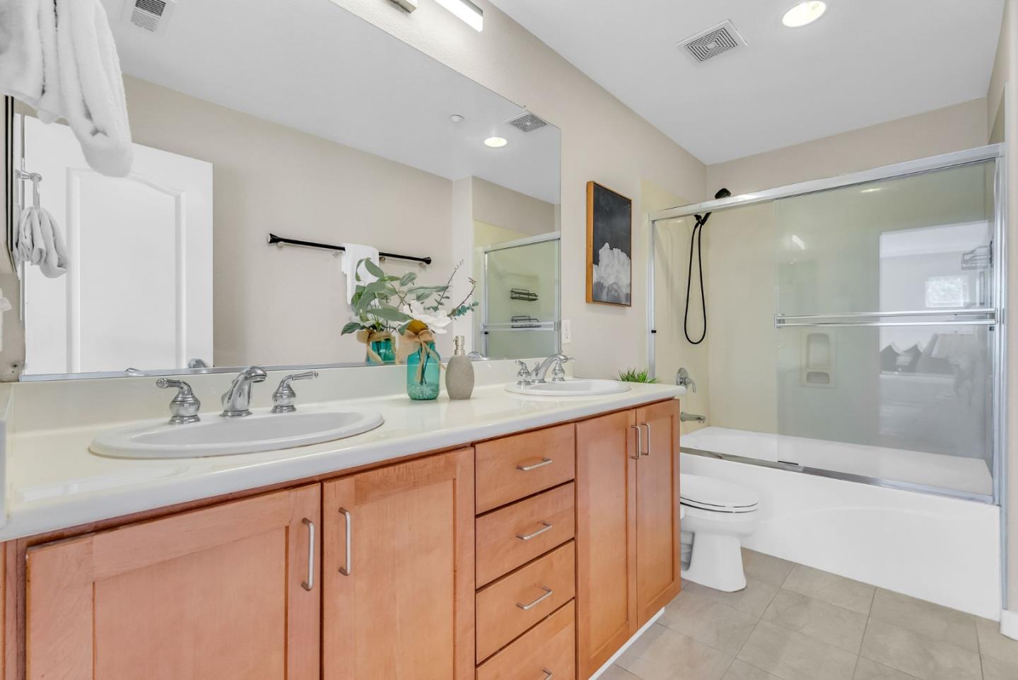 700 Mesa CIR