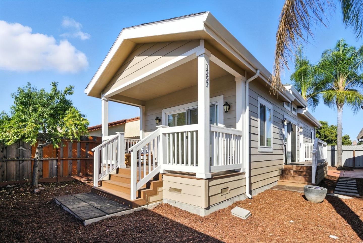 1297 Chesbro WAY