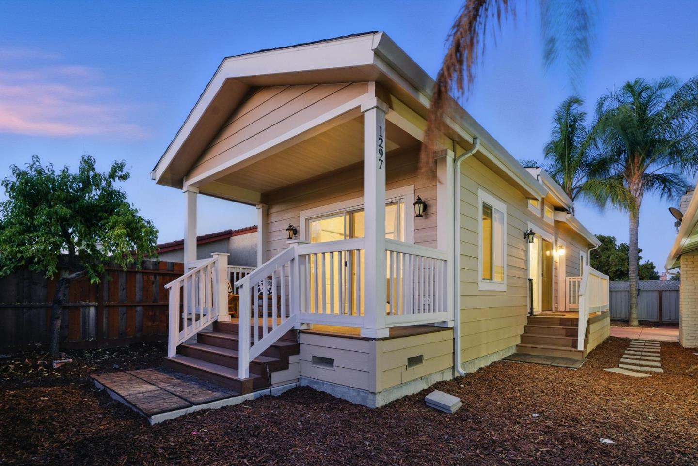 1297 Chesbro WAY