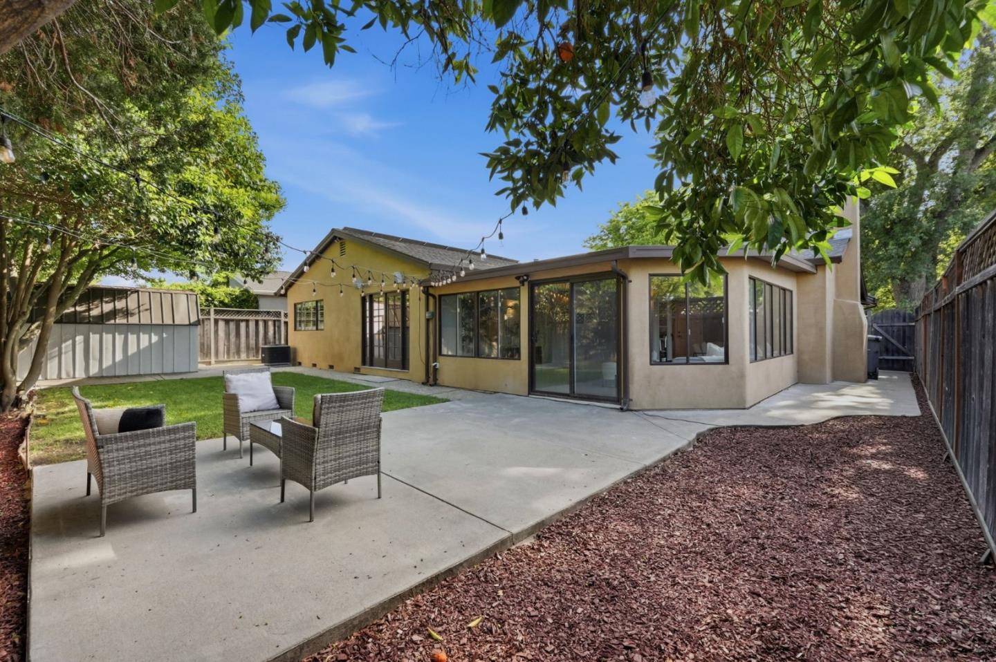 4276 Lynfield Lane