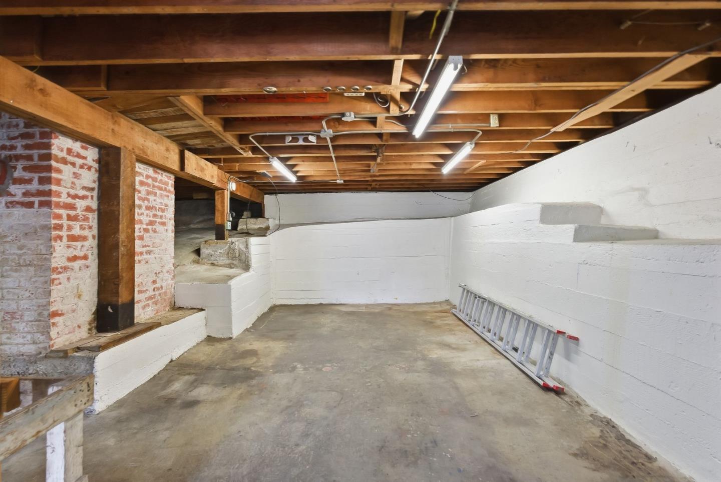 101 Edgeworth AVE