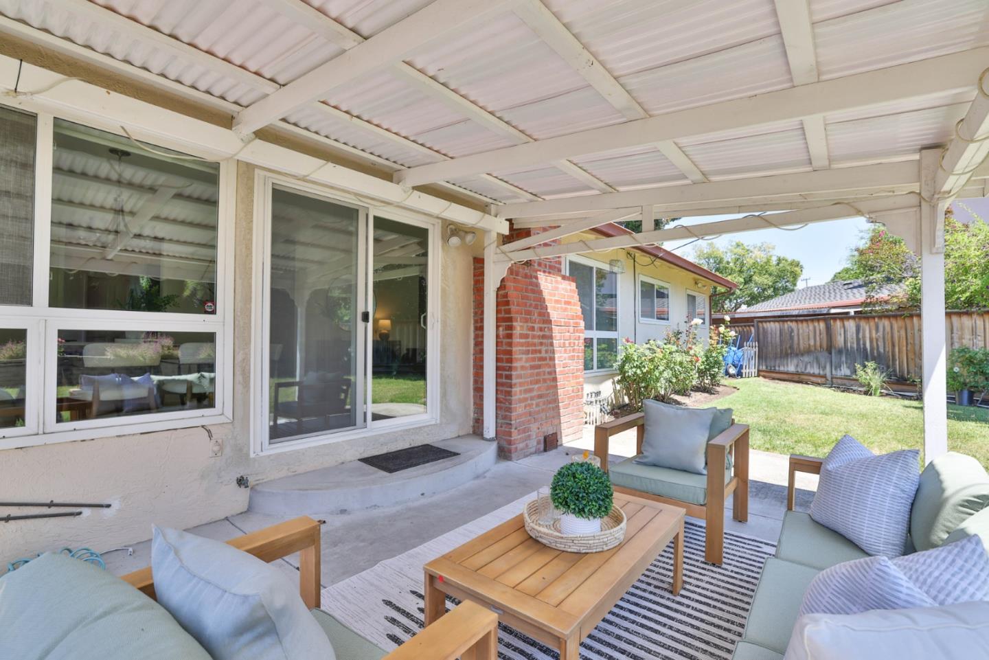 2984 Via Del Sol