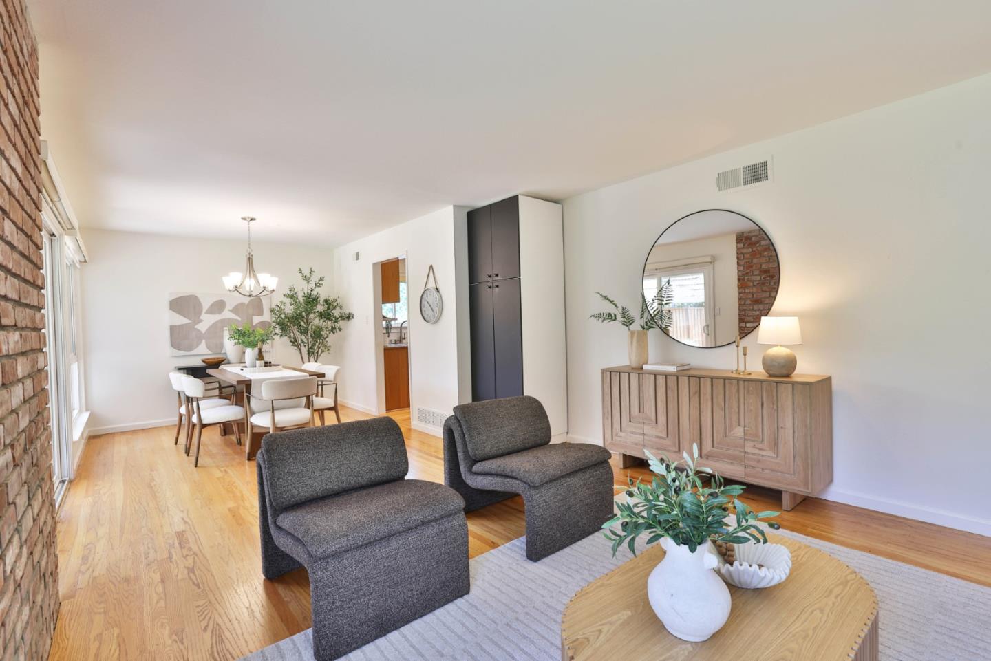 2984 Via Del Sol