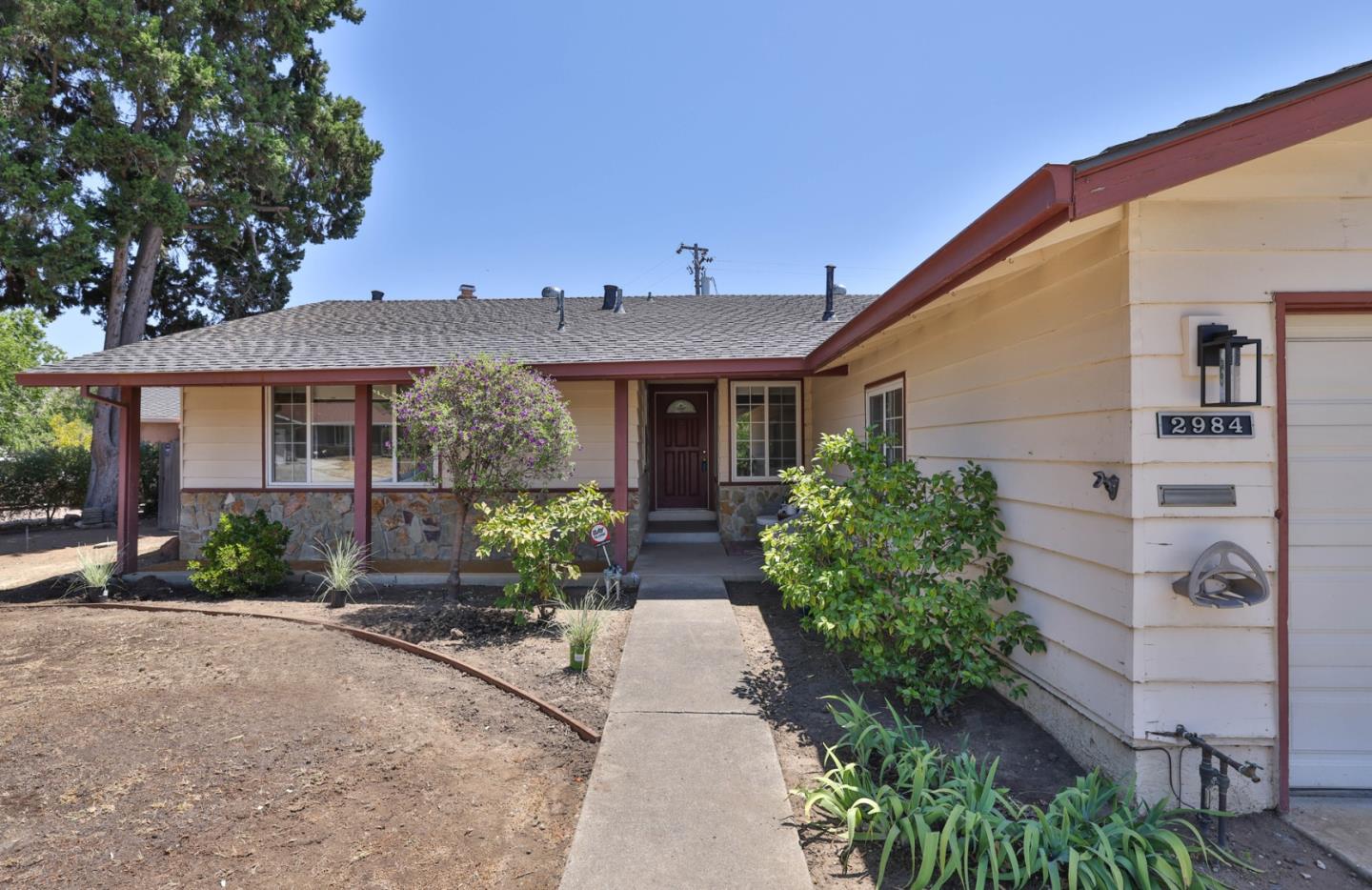 2984 Via Del Sol