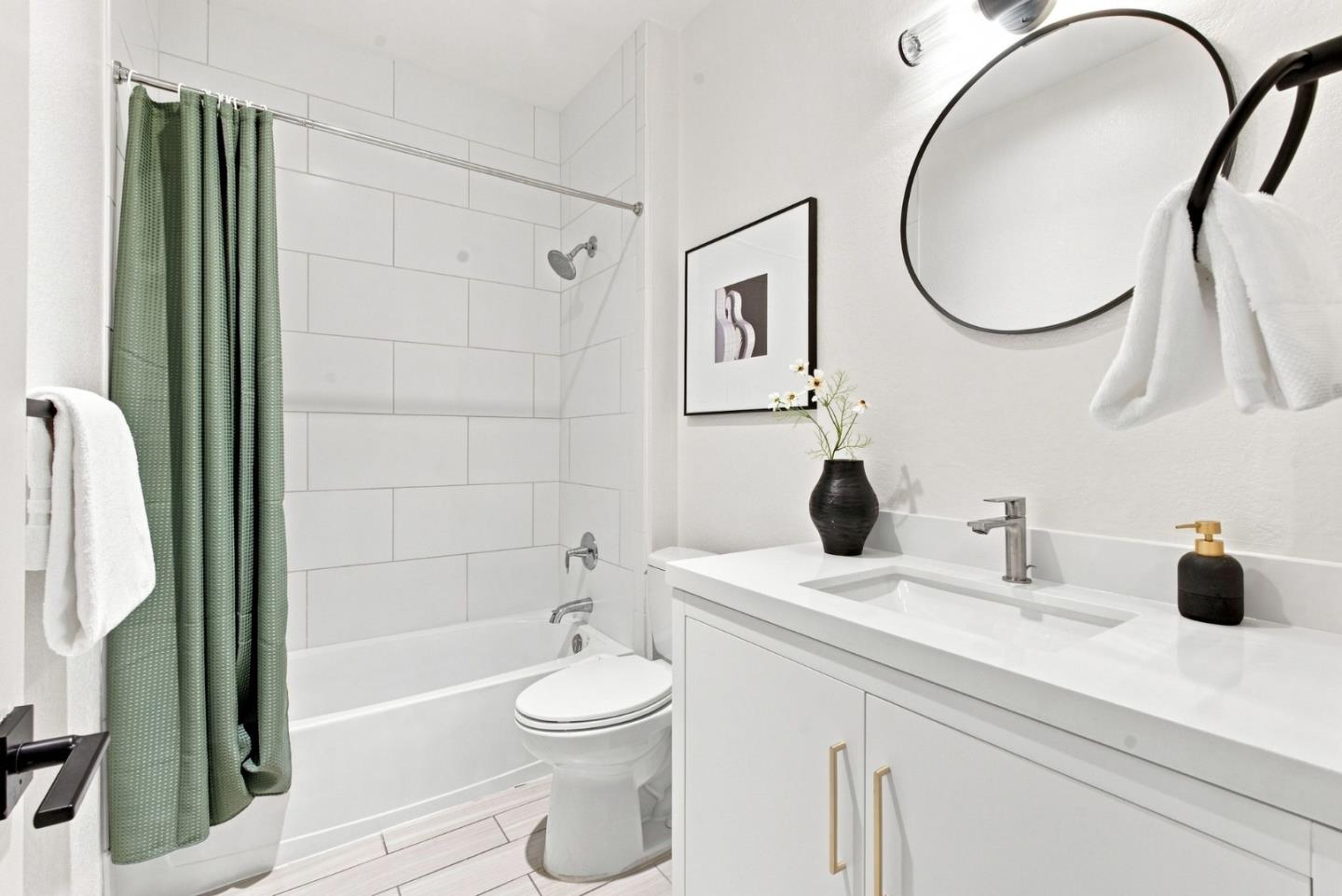 199 Shoreline CT