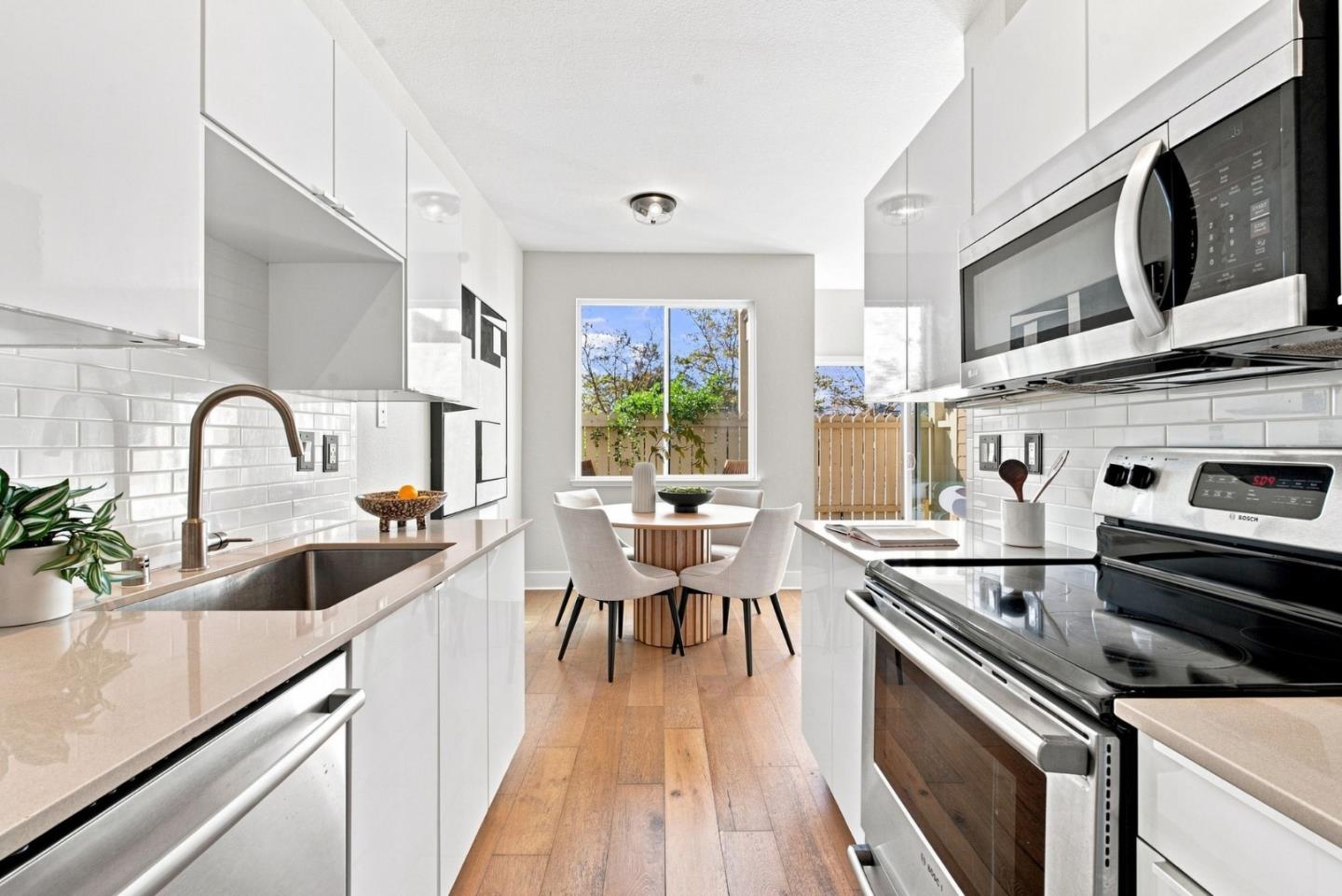 199 Shoreline CT