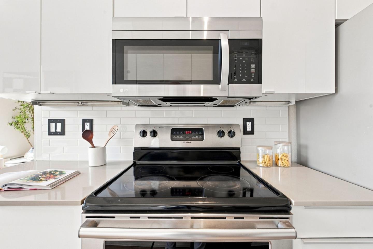199 Shoreline CT