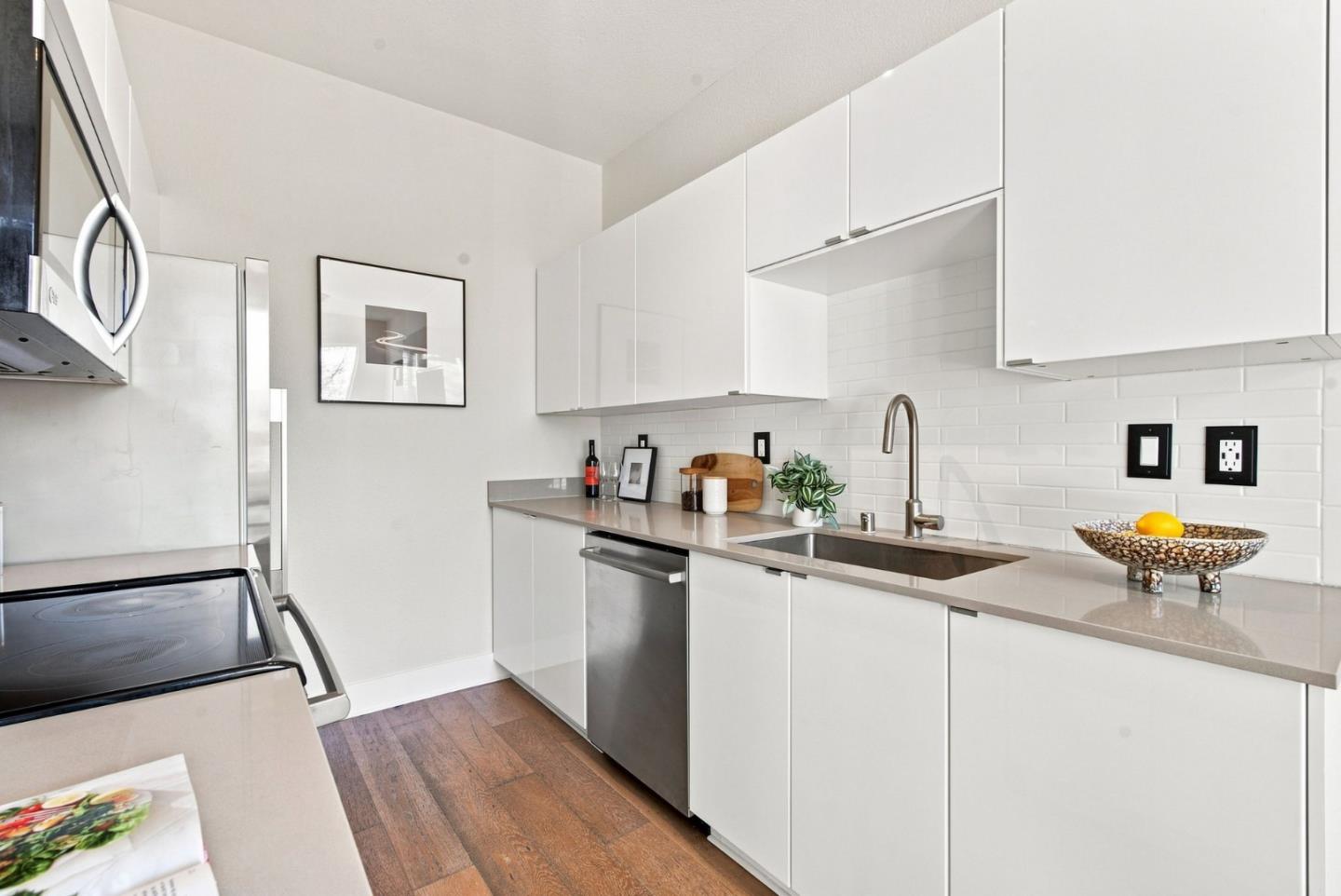 199 Shoreline CT