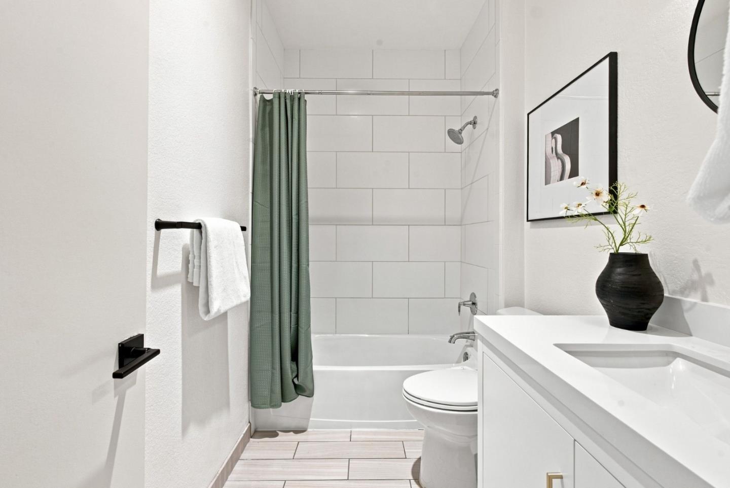 199 Shoreline CT