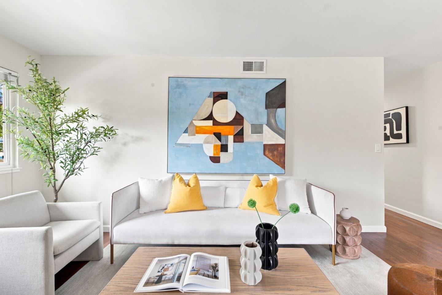 243 E Latimer AVE 4