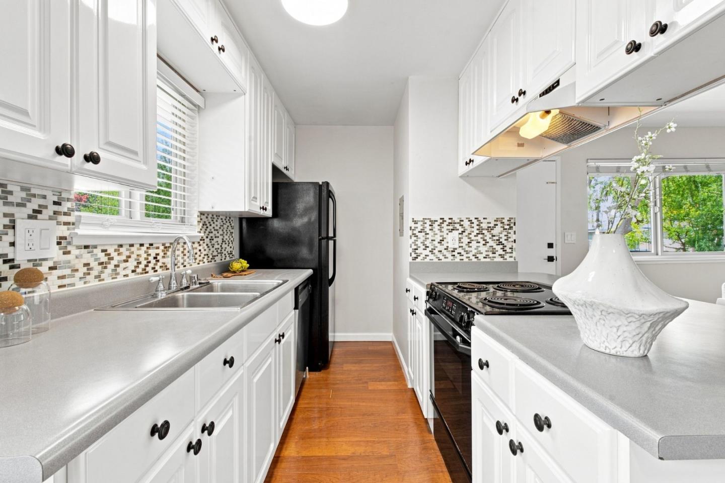 243 E Latimer AVE 4